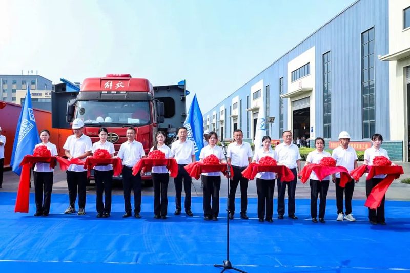 發(fā)車(chē)！1000t“鋼鐵巨獸”，助力長(zhǎng)江中上游大規(guī)模碼頭建設(shè)